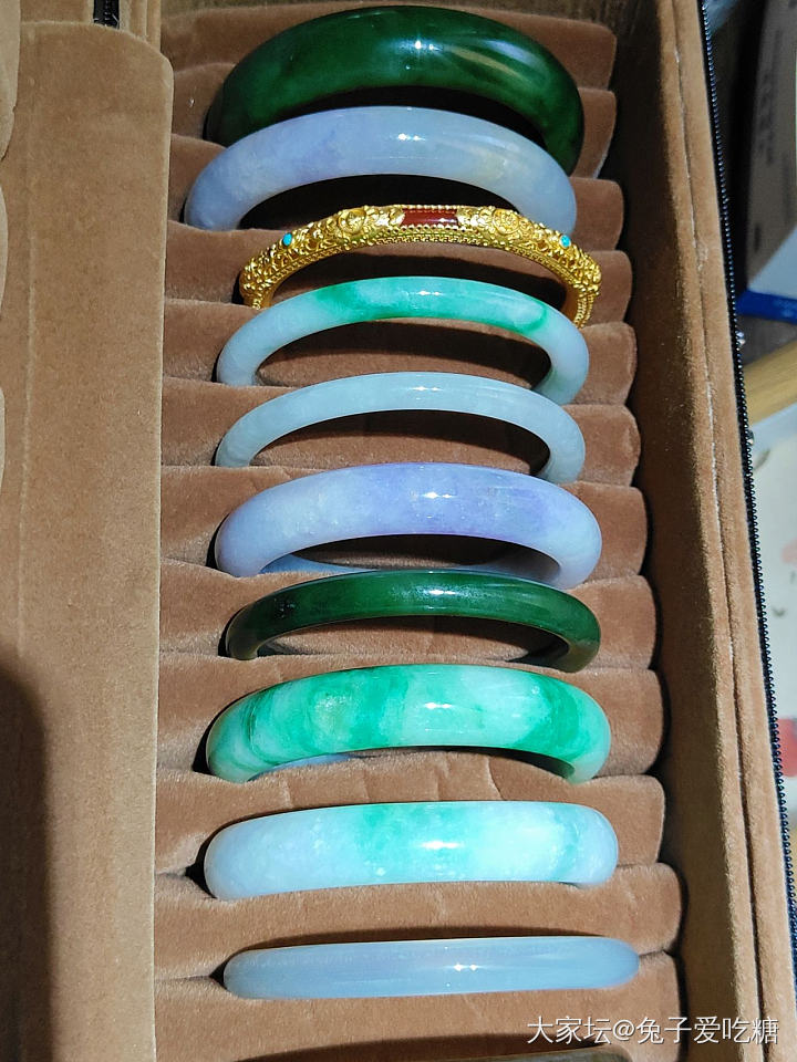 新手镯盒收到了晒一晒_金和田玉翡翠