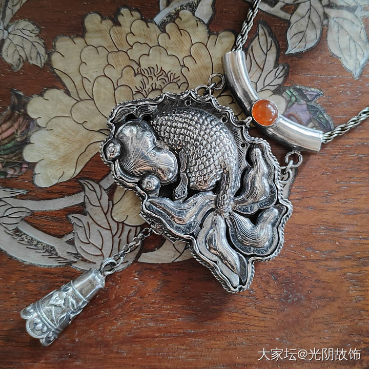 中国风老银金鱼帽花镶银盒香囊吊坠，老物新做。_首饰