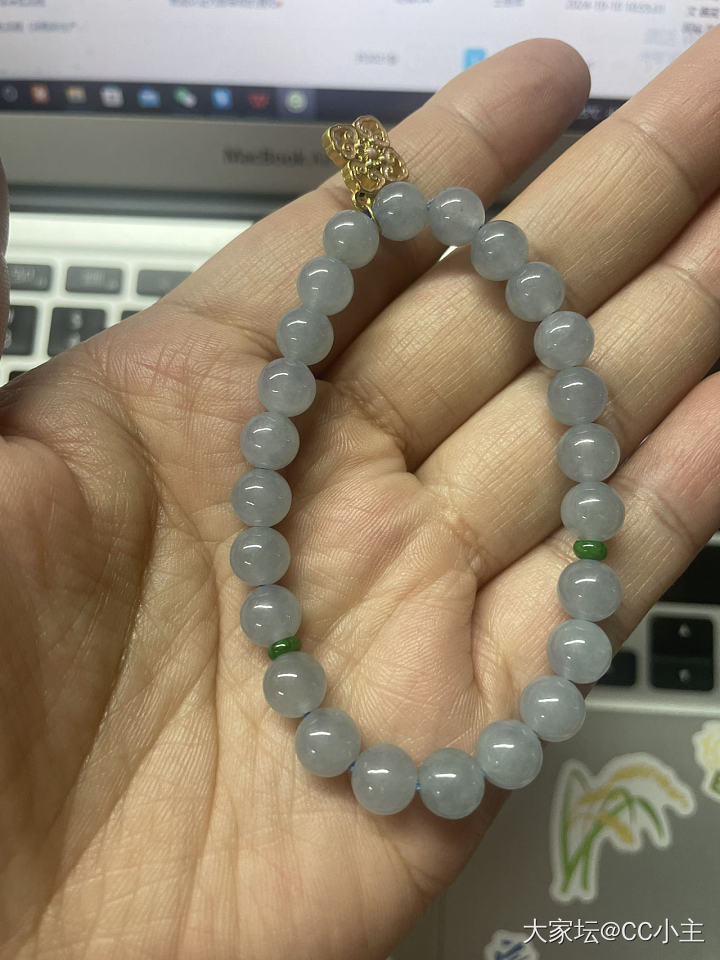 翡翠挑肤色_翡翠