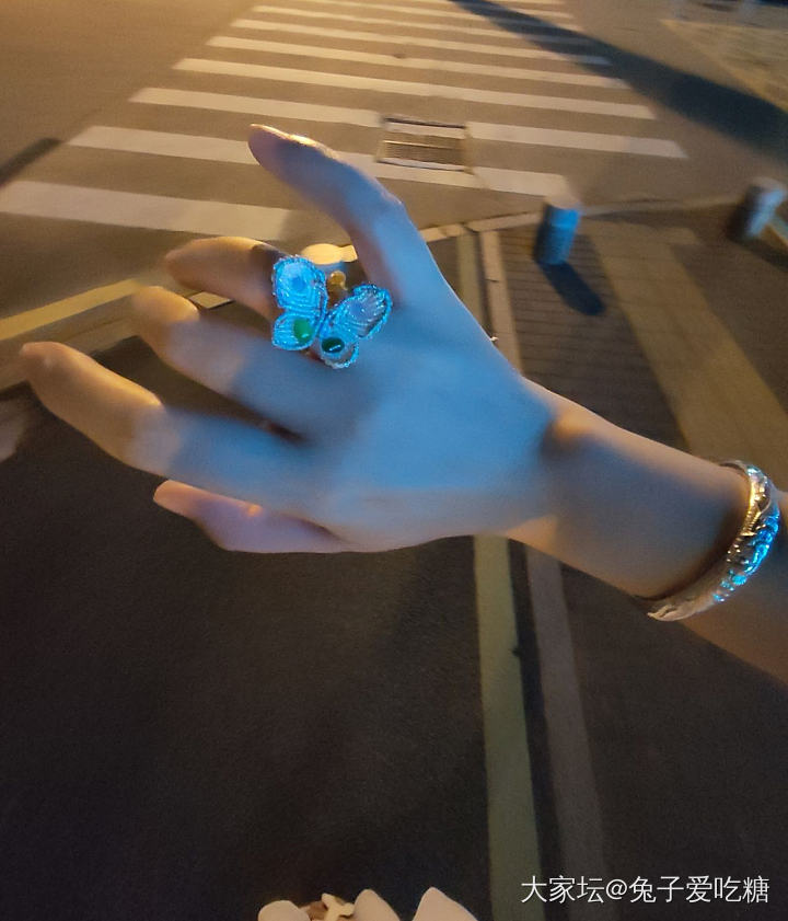 手工蝴蝶和绿蛋也很配啊_手工diy编绳翡翠