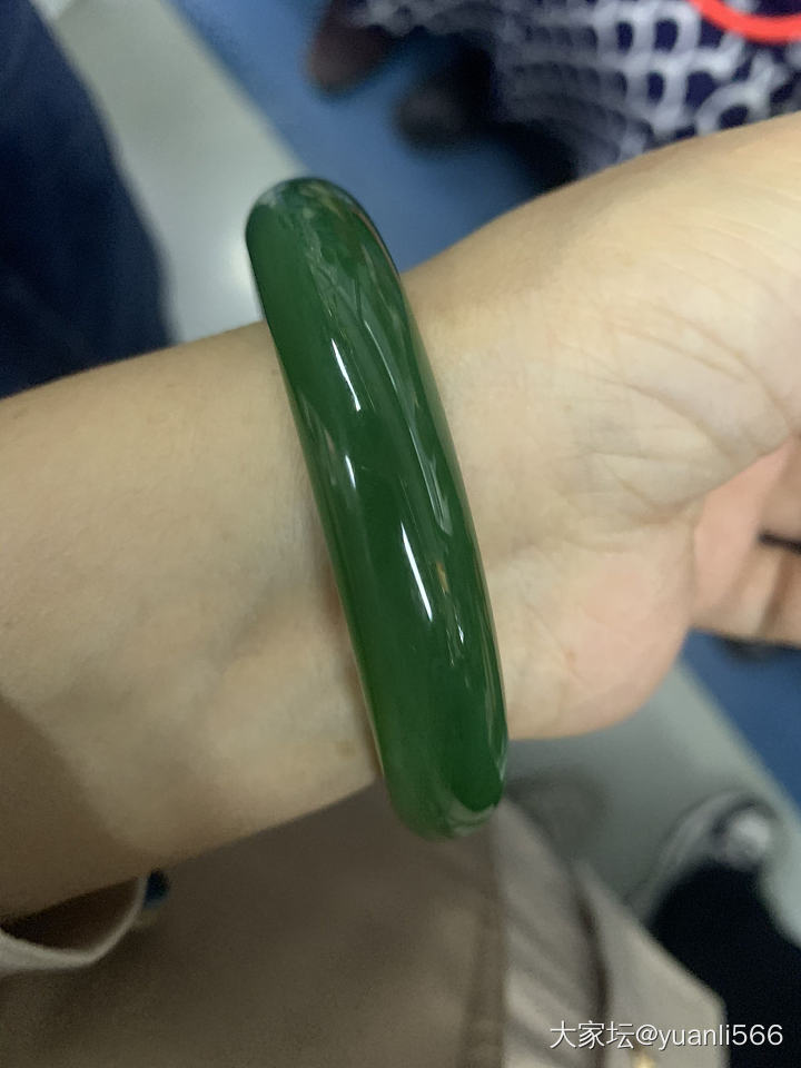 周五了，虽然天气不好，依然开心_手镯和田玉