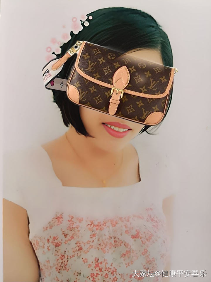 因为太爱了还想买一件友友们求大家帮我看看还能搜到同款卖家吗，阿依莲求大家帮我搜_穿搭