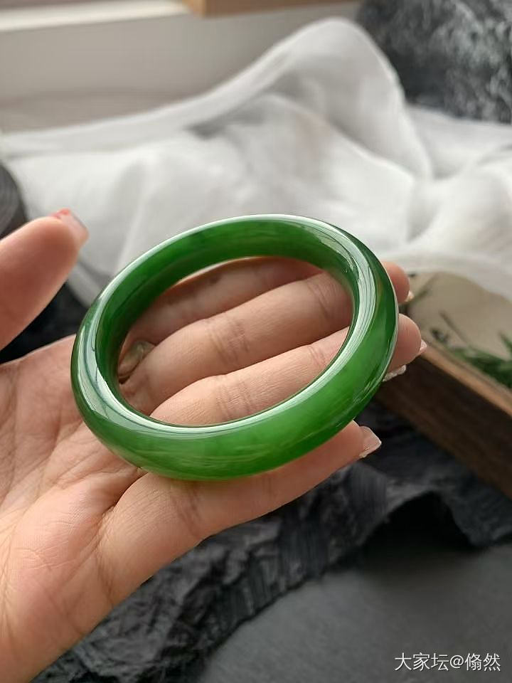 各位刘亦菲们，帮看一下这支镯子_手镯和田玉