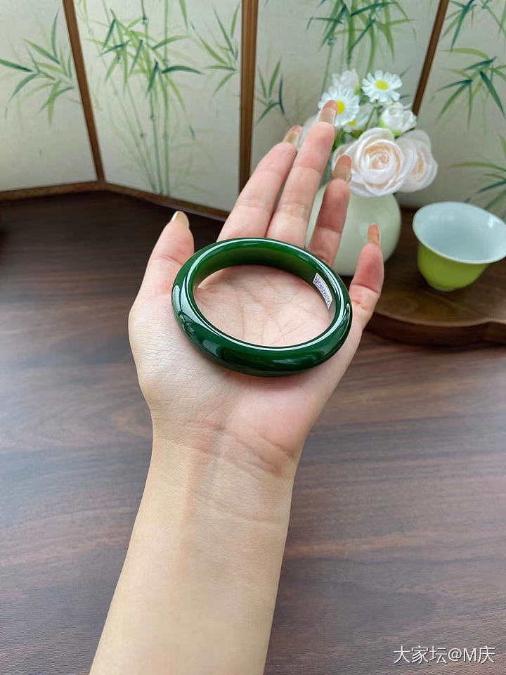 各位刘亦菲们，帮看一下这支镯子_手镯和田玉