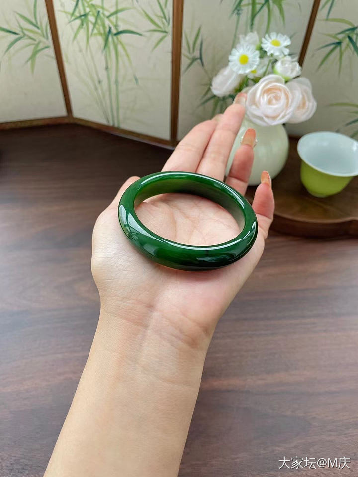 各位刘亦菲们，帮看一下这支镯子_手镯和田玉