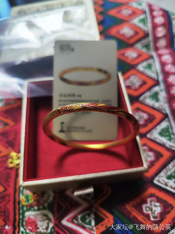 金价疯了，我也是🤣_手镯金