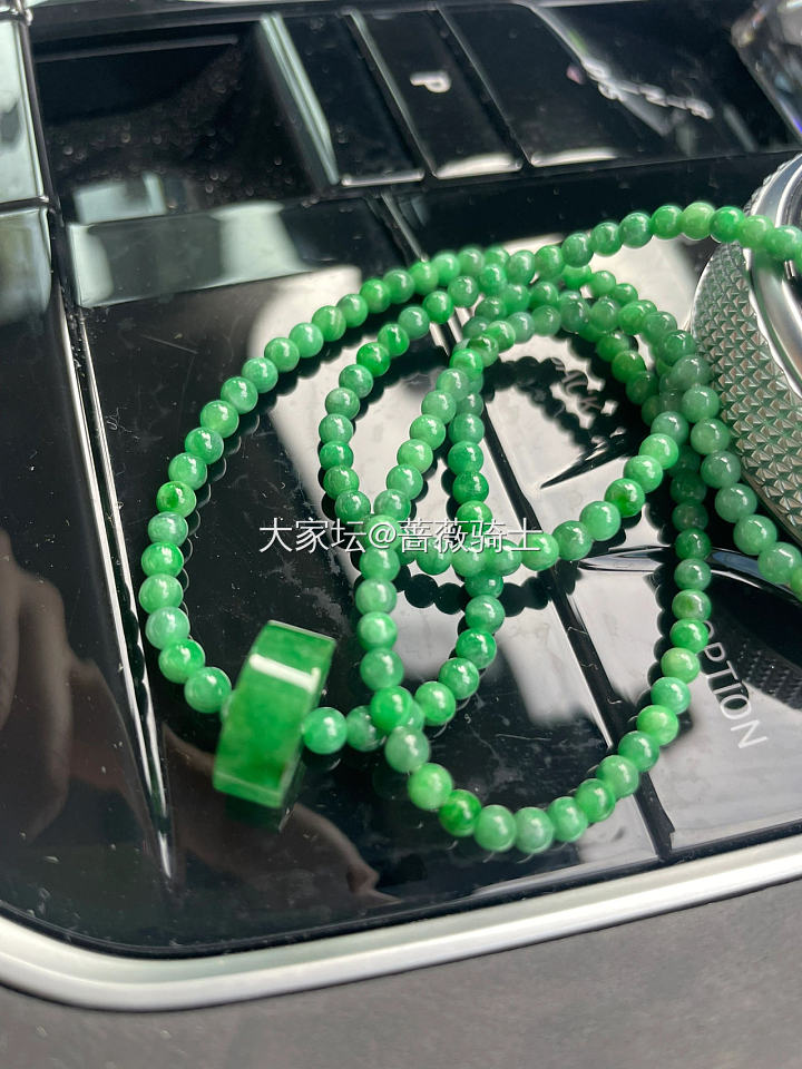 白加绿，绿小米也配一套_翡翠