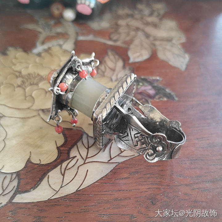 中国风老和玉管凉亭镶银香囊戒指，老物新做。_首饰