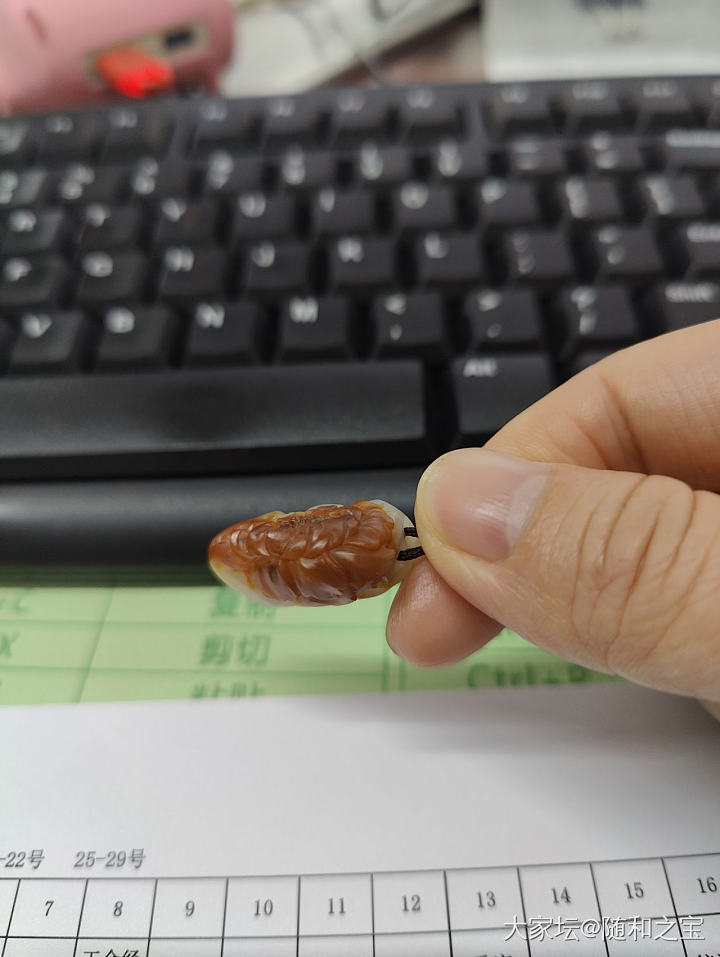 红沁籽.牡丹花.太湖石——手串穿好了！_珠串和田玉