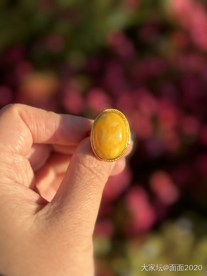 蜜蜡戒指氧化了十几年后..._戒指琥珀蜜蜡