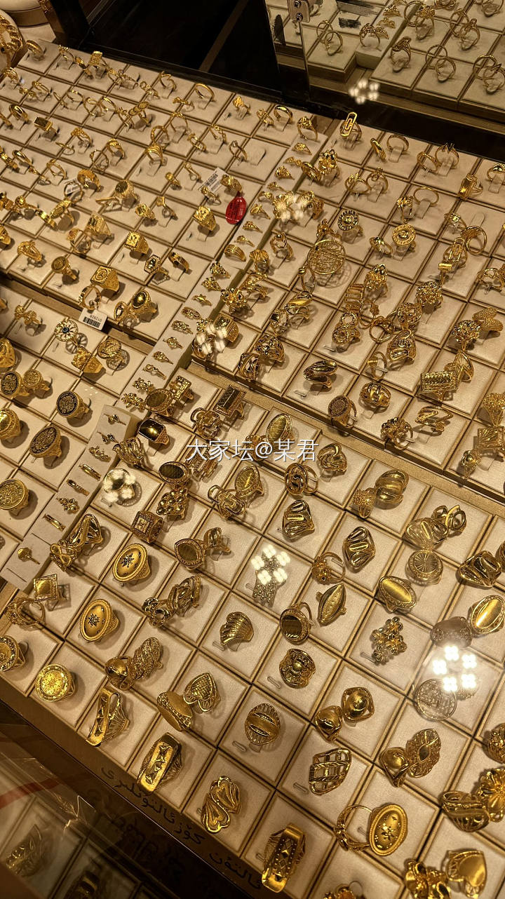 分享我在新疆库车金店拍的特色款式，还有我买的孜然黄金耳环小可爱_金