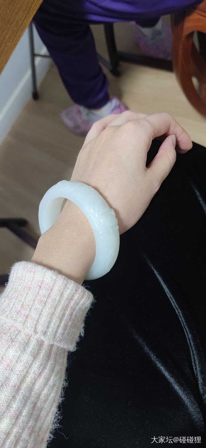 去潘家园必破费系列_手镯和田玉