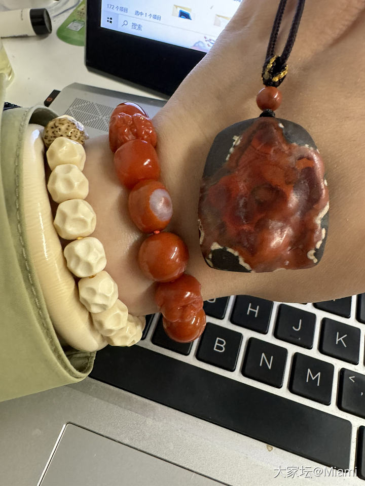 失而复得的玫瑰花_南红