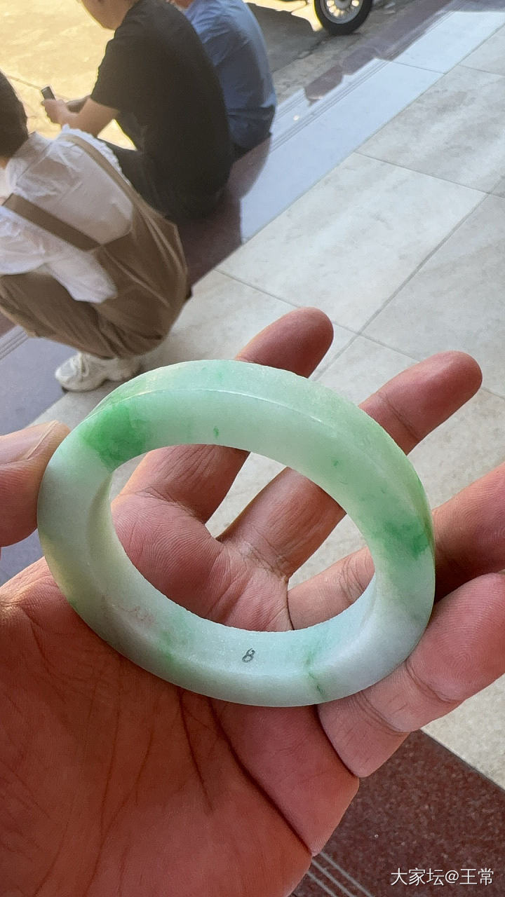 毛胚手镯_翡翠