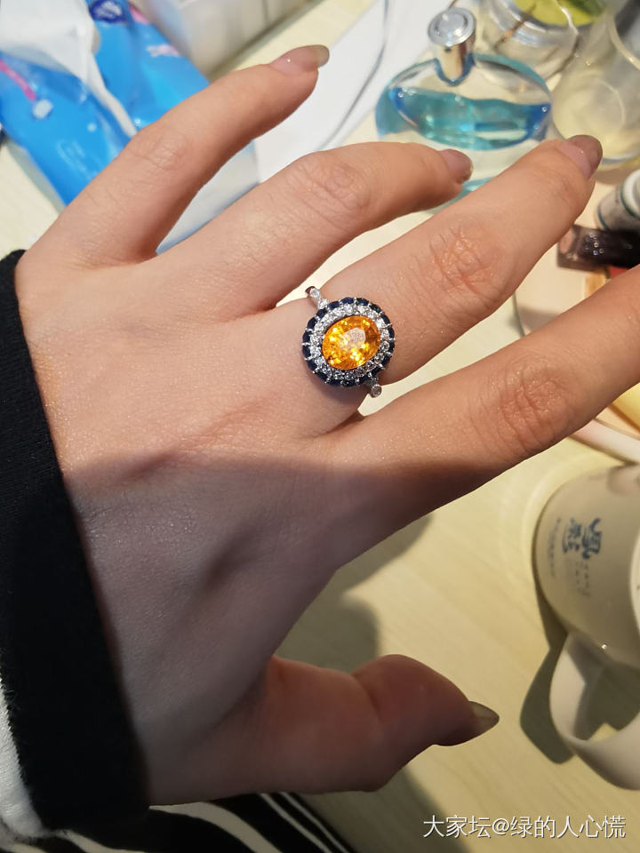 三位数和四位数的芬达_彩色宝石