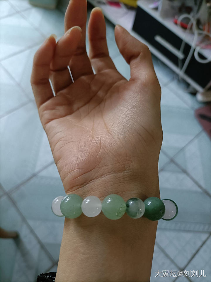 翡翠手串_珠串翡翠