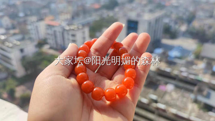 哈哈哈 原来是珠串 大家看看是不是滴水洞的_珠串南红