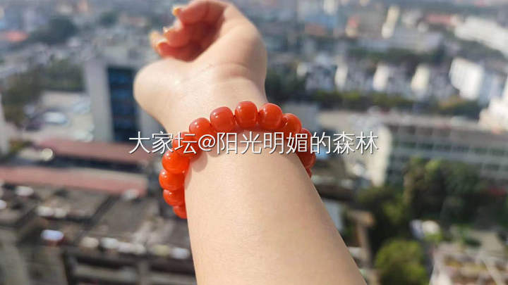 哈哈哈 原来是珠串 大家看看是不是滴水洞的_珠串南红