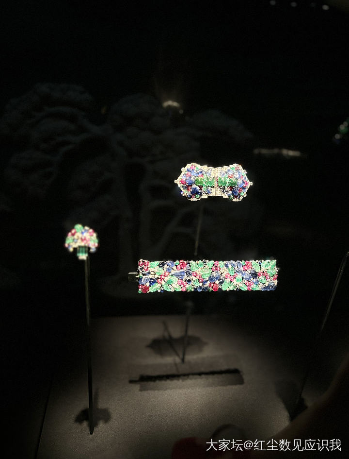 魔都博物馆的卡地亚中古珠宝展～_古董首饰名贵宝石卡地亚