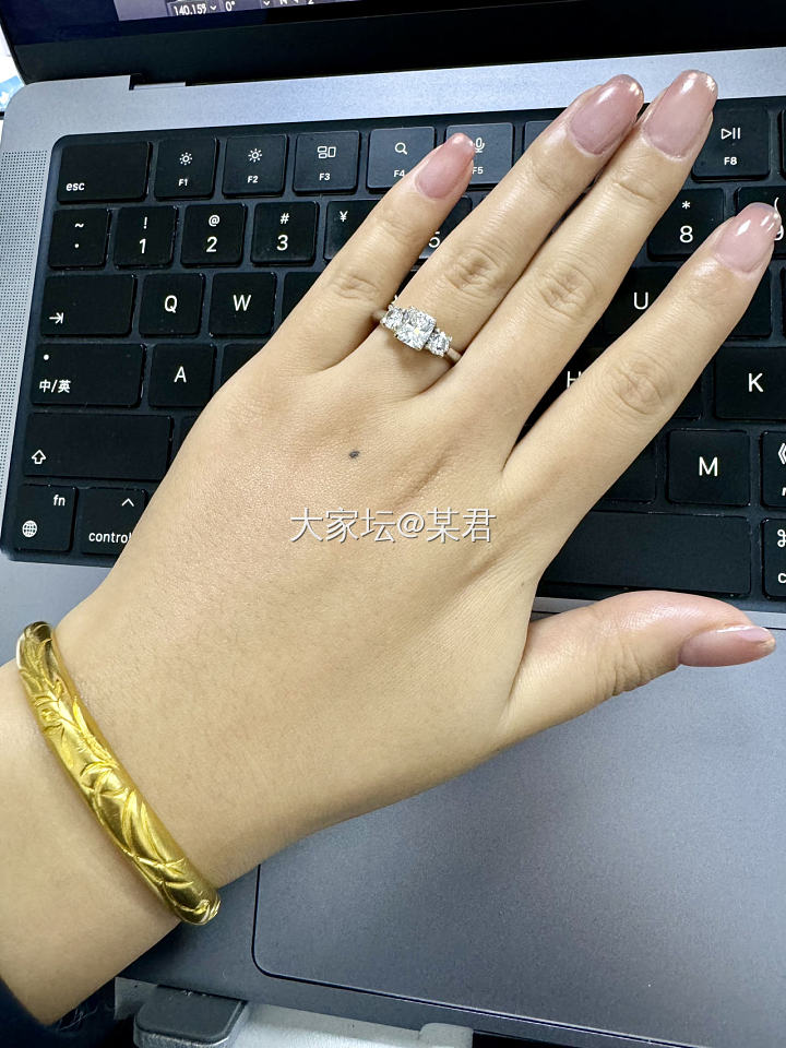 今天上班戴这个～_钻石金