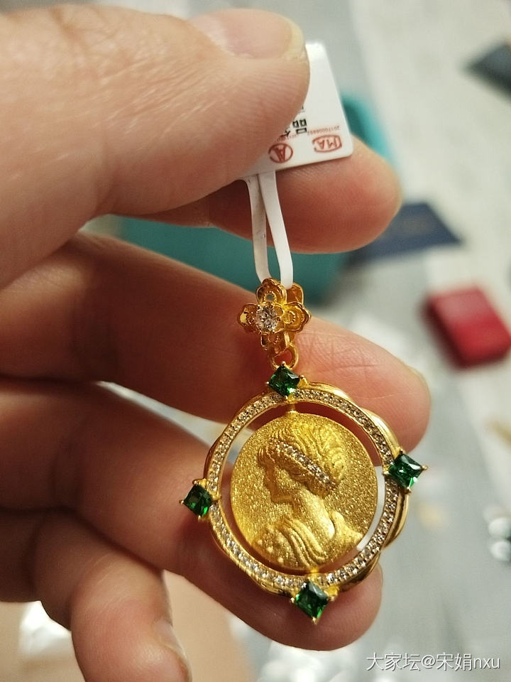 女王牌的粉_吊坠金
