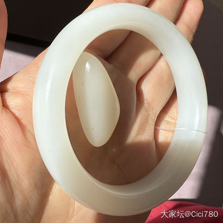 是一块油膏么？_和田玉