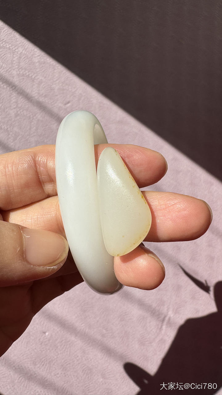 是一块油膏么？_和田玉
