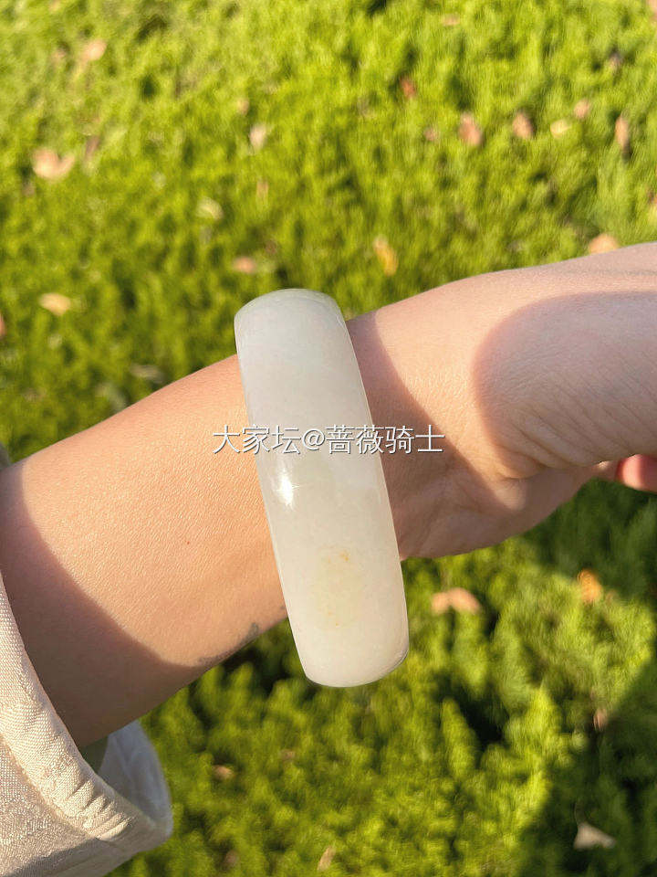 白底青花籽料轮胎镯_手镯和田玉
