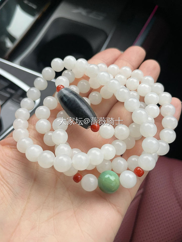 当羊脂白玉遇见籽料青花_珠串和田玉