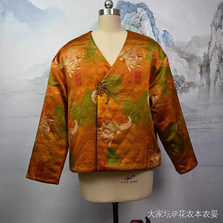 年底了不给休息，有点òᆺó买了件小袄安慰自己_穿搭