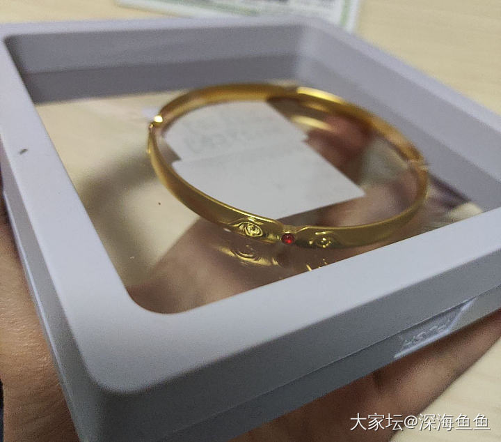 校长家一件成团的镯子到啦_福利社手镯金