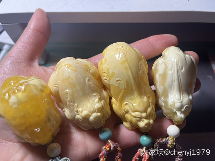 蜜蜡小神兽_琥珀蜜蜡