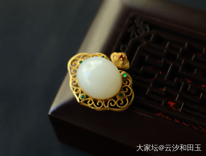高端山料羊脂白玉如意锁18k镶嵌_和田玉