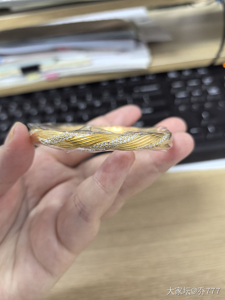 求问校长家最香最美的手镯_手镯