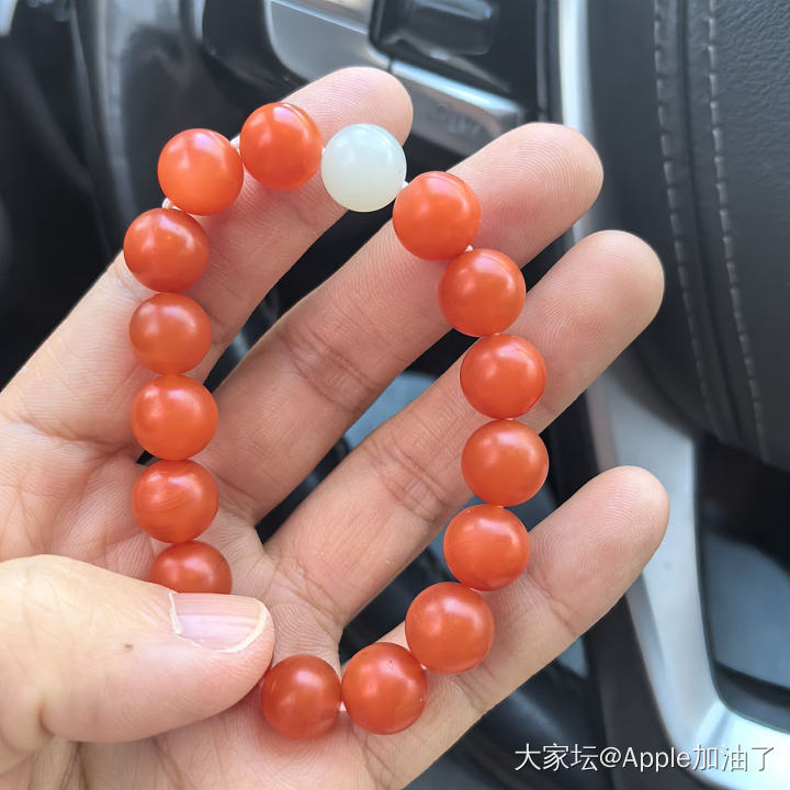 昨天的两串南红，留下了10mm的那串_珠串南红