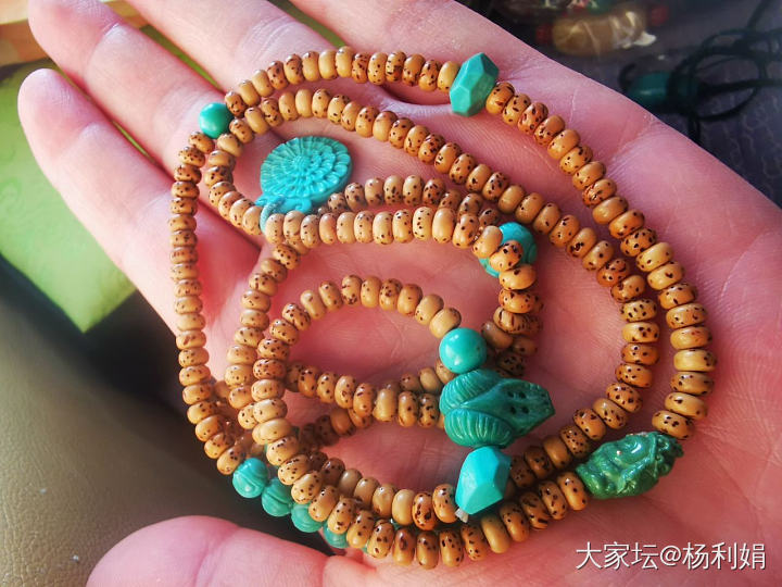 喜欢松石的色彩，以及盘玩后独属于自己的专属印记_珠串松石