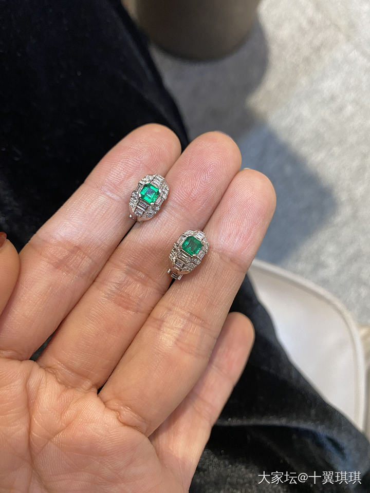 老公说戴绿的不好 有这样的说法吗_彩色宝石