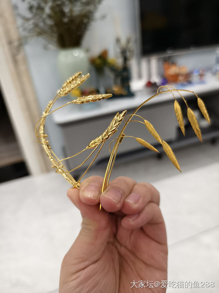 充满自由和生命力的一枚胸针_设计胸饰