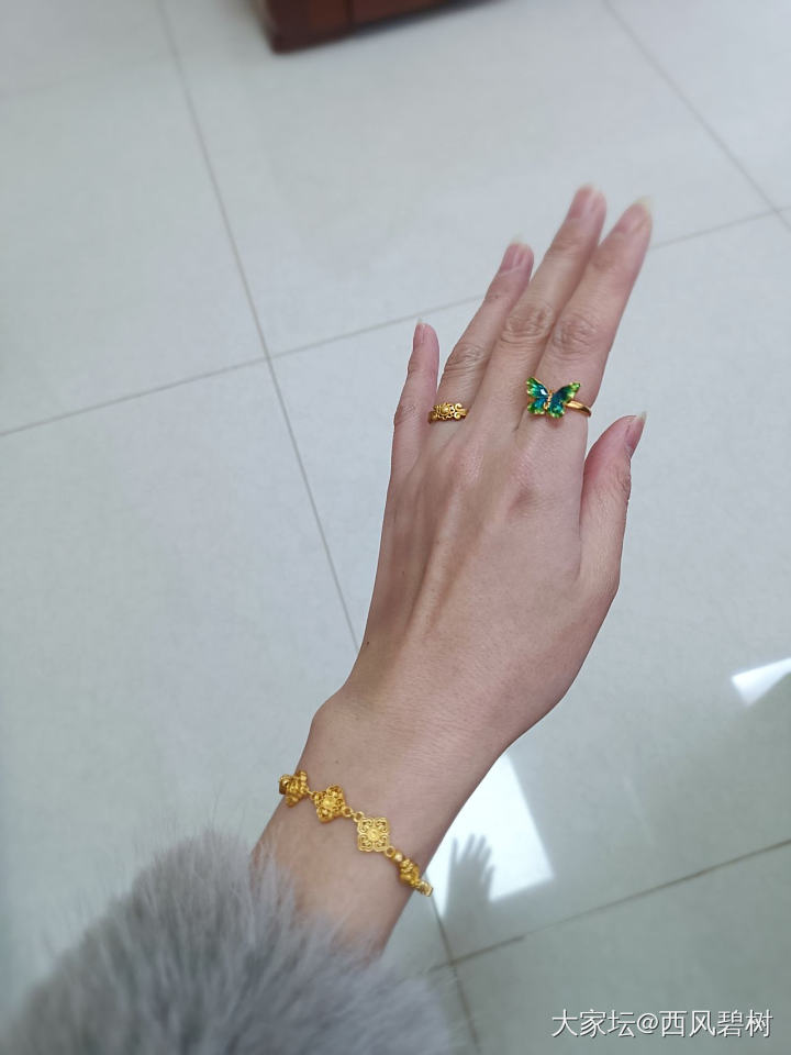 招蜂引蝶_福利社时尚金