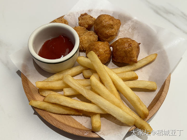这些东西47块钱，感觉怎么样？在哈尔滨金安国际负二层吃的。_美食生活