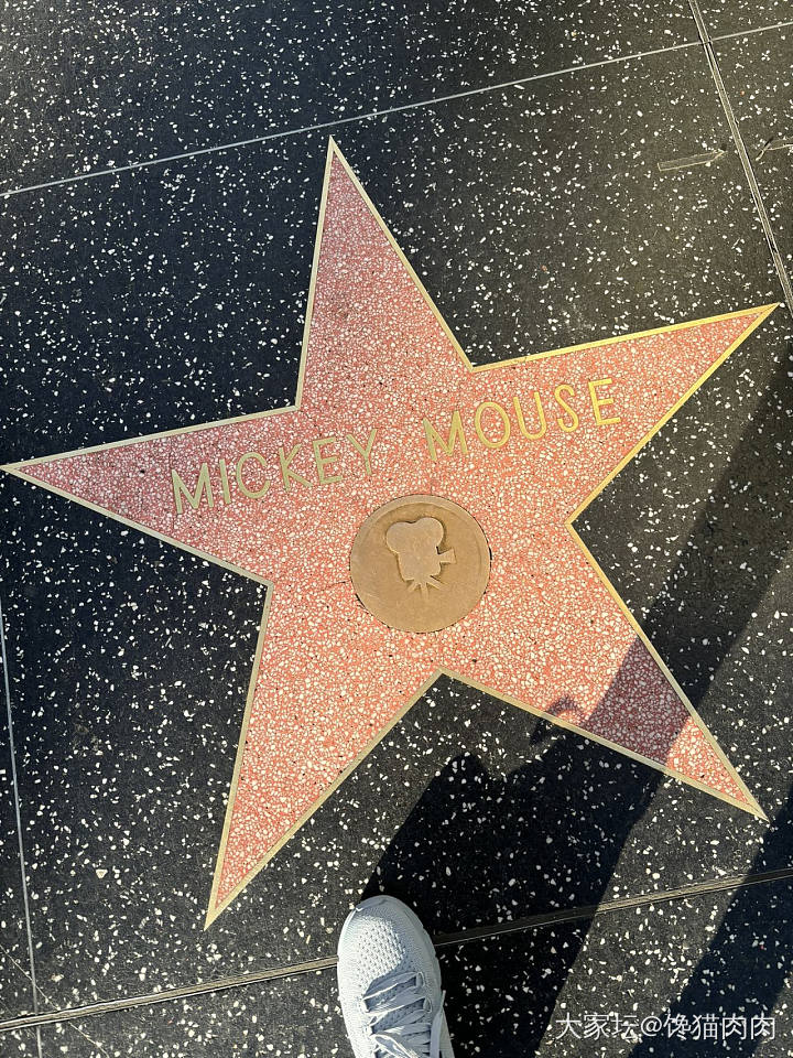 很破旧的一条街_旅游