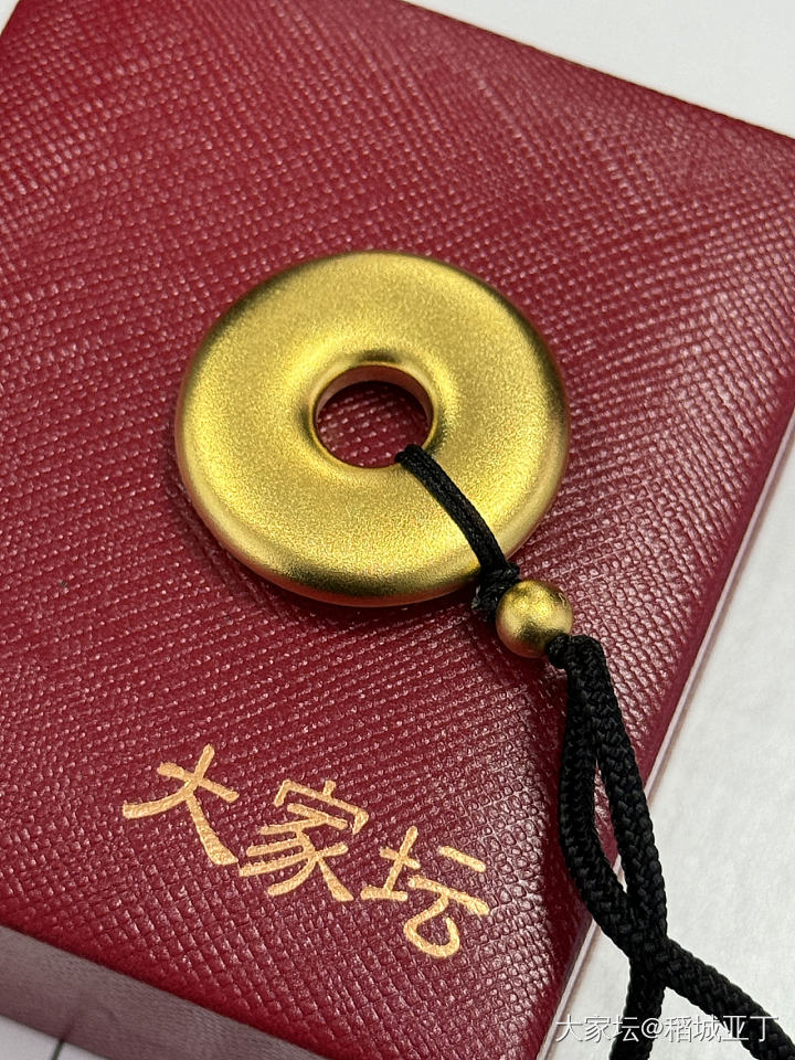 好开心！我的第三件金饰，古法黄金平安扣吊坠到手了。惦记很久了_吊坠金
