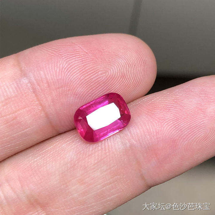 4.02克拉5卡大台面无烧红宝石_名贵宝石