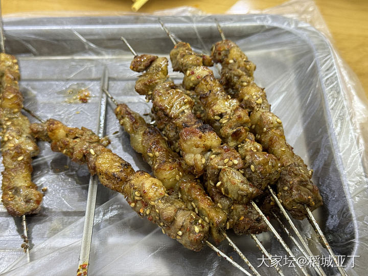晚上在清真餐馆造了顿烧烤，吃的好过瘾。_美食生活
