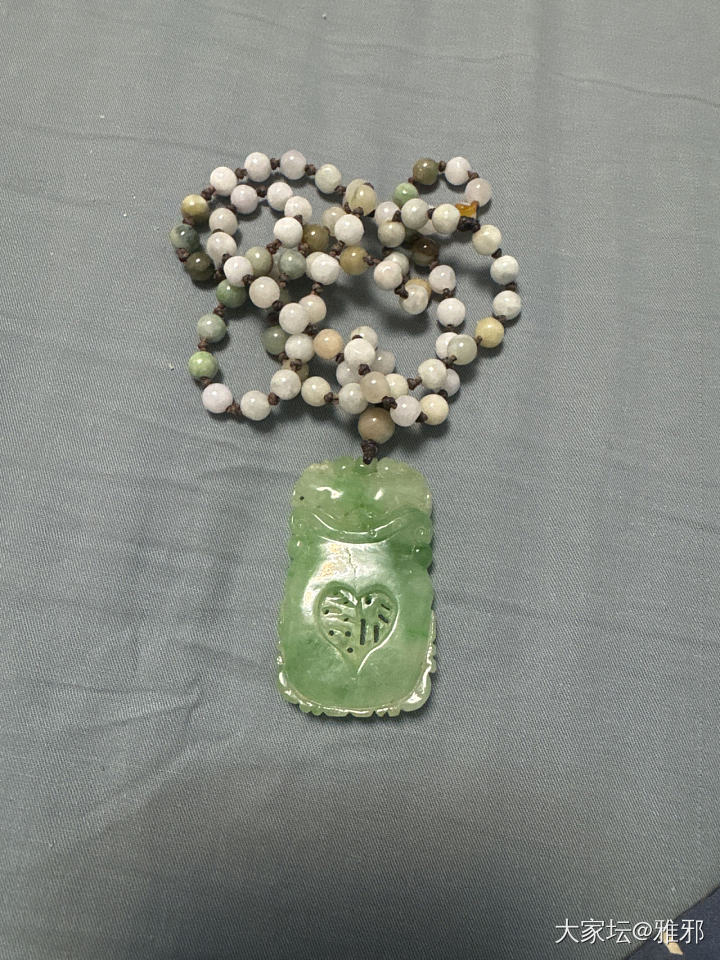 大家帮忙看看，这些东西大概知道是什么，但不知道价值，估计都不贵。可否给看看估个价_首饰