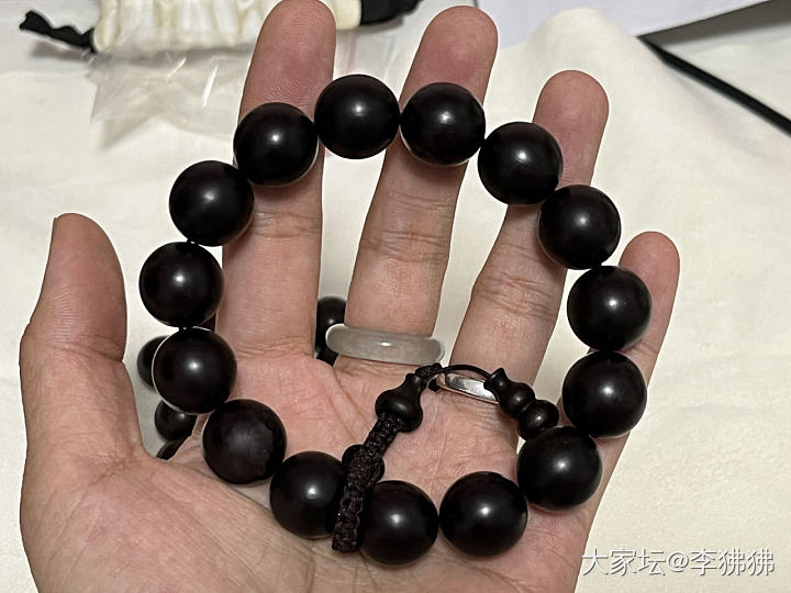 曝光一个卖胶磨的假冒小叶紫檀手串的卖家_小叶紫檀