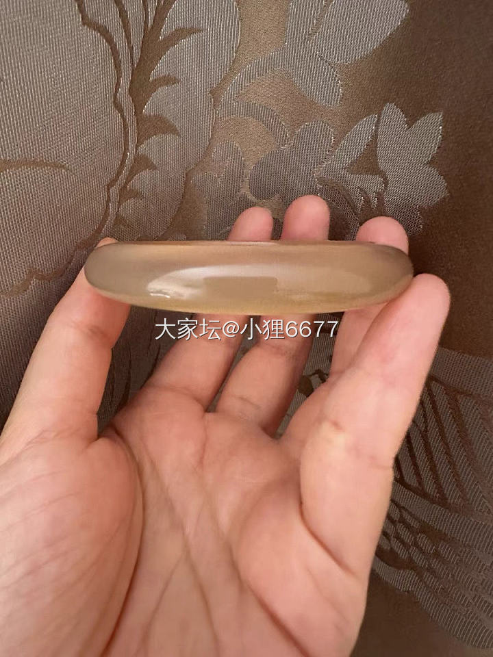 冰冰的玛瑙手镯_玛瑙