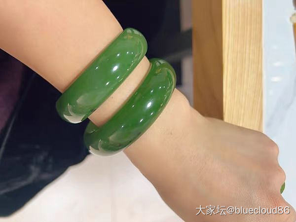 碧玉镯子彩虹猫眼线_手镯和田玉