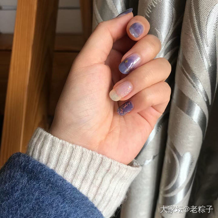 求姐妹们推荐下好看的甲油，甲油胶，穿戴甲之类的_彩妆闲聊