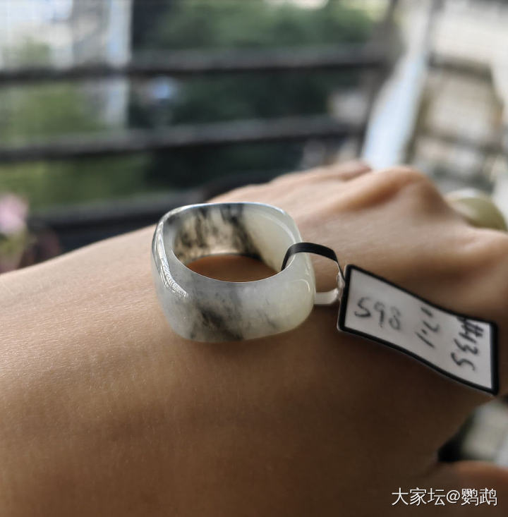 籽料青花 帮忙看着像籽料吗？中百值吗_和田玉